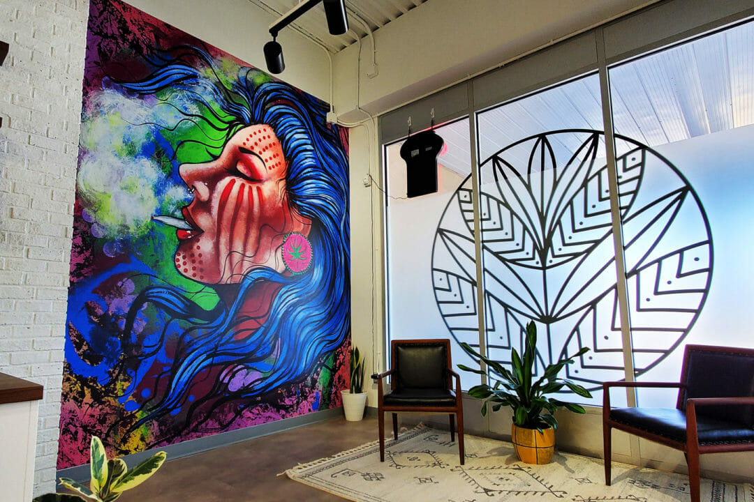 Mistik window - advance signs and awnings